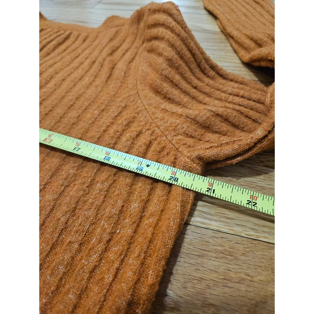 Urban Outfitters Burnt Orange Cropped Ribbed Button Cardigan Size Medium - Picture 6 of 8